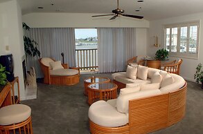 Lighthouse Club Hotel