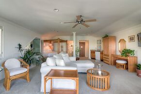 Lighthouse Club Hotel