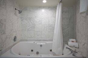 Lighthouse Club Hotel