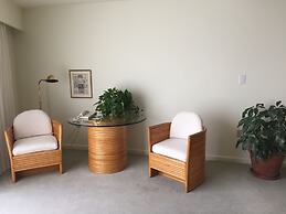 Lighthouse Club Hotel