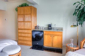 Lighthouse Club Hotel