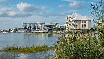 Lighthouse Club Hotel