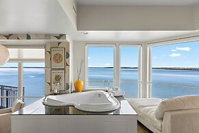 The Edge at Fager's Island