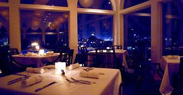 The Edge at Fager's Island