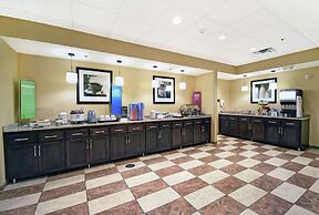 Hampton Inn & Suites Milwaukee/Franklin