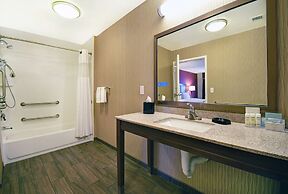 Hampton Inn & Suites Milwaukee/Franklin