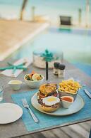 Carana Beach Hotel