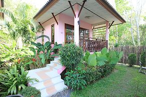 Pinky Bungalows Resort