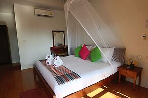 Pinky Bungalows Resort