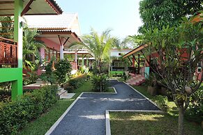 Pinky Bungalows Resort