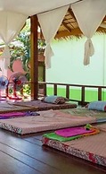 Pinky Bungalows Resort