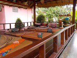 Pinky Bungalows Resort