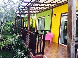 Pinky Bungalows Resort