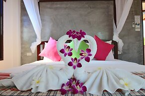 Pinky Bungalows Resort