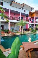 Pinky Bungalows Resort