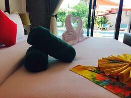 Pinky Bungalows Resort