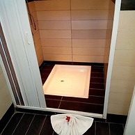 The Crow's Nest Resort