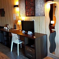 The Crow's Nest Resort