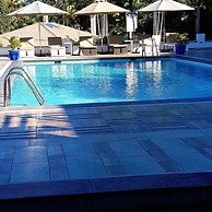 The Crow's Nest Resort