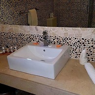 The Crow's Nest Resort