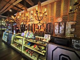 M Boutique Station 18