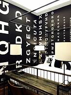 M Boutique Station 18