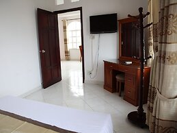 Hoa Phat Hotel & Apartment