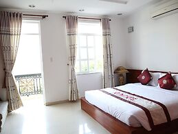 Hoa Phat Hotel & Apartment