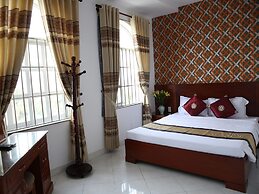 Hoa Phat Hotel & Apartment