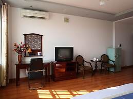 Hoa Phat Hotel & Apartment