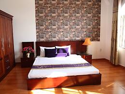 Hoa Phat Hotel & Apartment