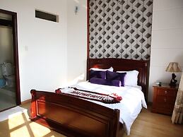 Hoa Phat Hotel & Apartment