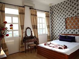 Hoa Phat Hotel & Apartment