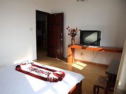 Hoa Phat Hotel & Apartment