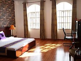 Hoa Phat Hotel & Apartment