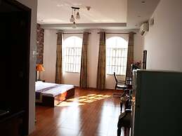 Hoa Phat Hotel & Apartment