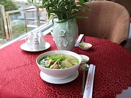 Hoa Phat Hotel & Apartment