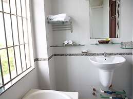 Hoa Phat Hotel & Apartment