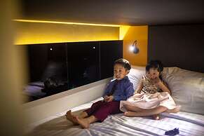CUBE Family Boutique Capsule Hotel