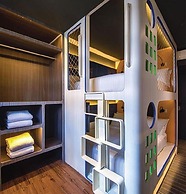 CUBE Family Boutique Capsule Hotel