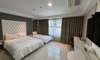 Premiers Hotel