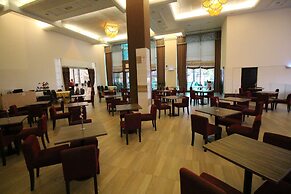 Grand Riverview Hotel