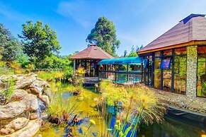 Poa Place Resort & Hotel - Where Nature Meets Comfort