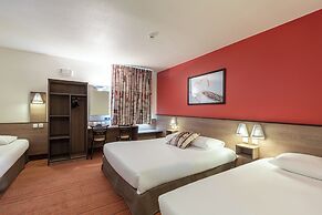 ACE Hôtel Bordeaux-Cestas