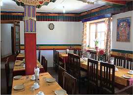 TIH Hotel Mahay Palace