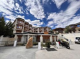 Hotel New Glacier View