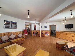 Hotel New Glacier View