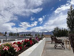 Hotel New Glacier View