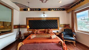 Grand Himalaya