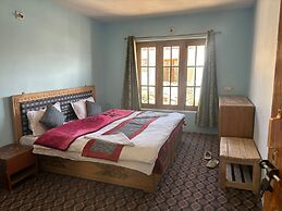 TIH Tsomoriri Hotel Lake View